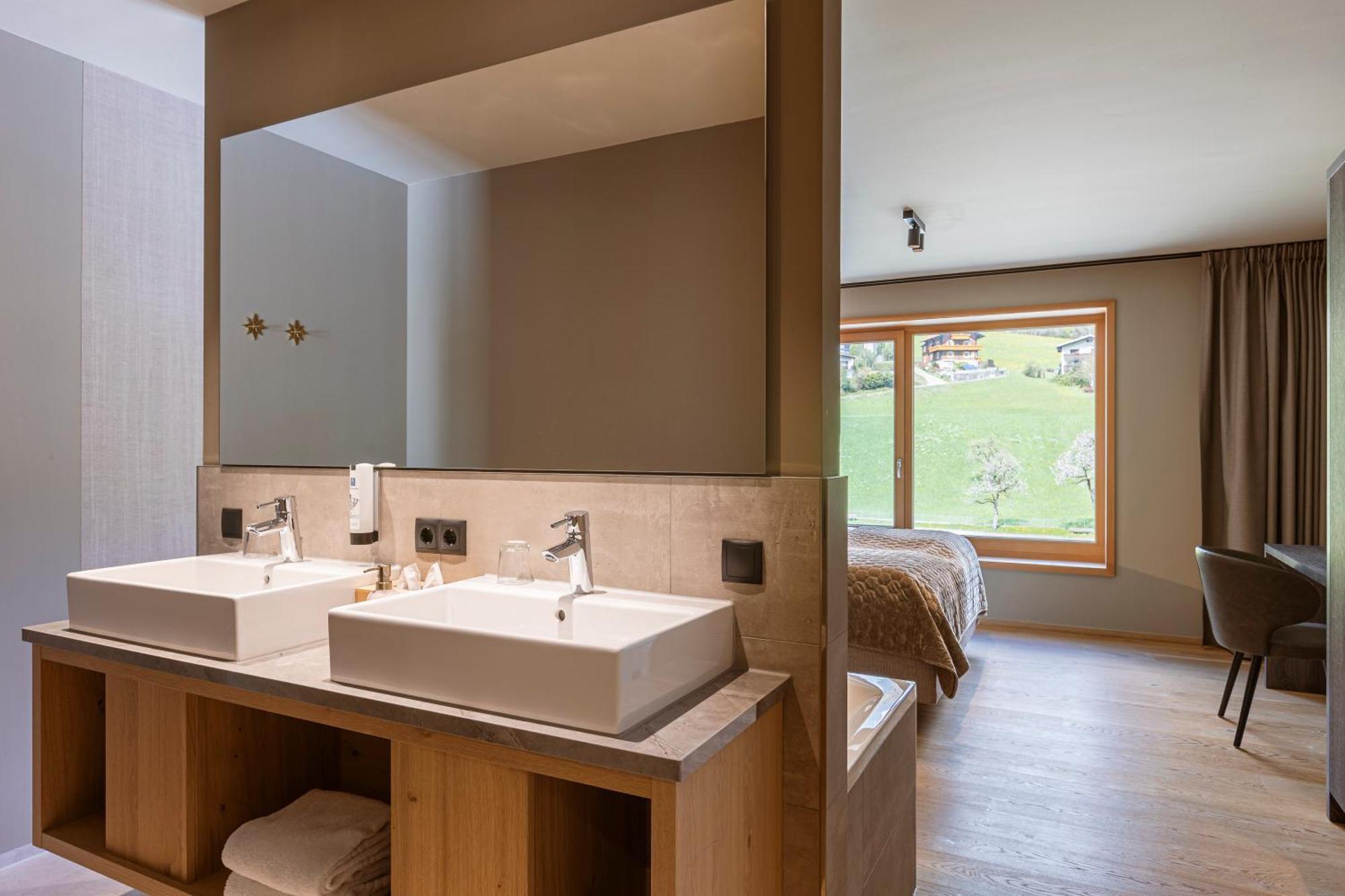 Montafon Suites Schruns By Alps Resorts エクステリア 写真