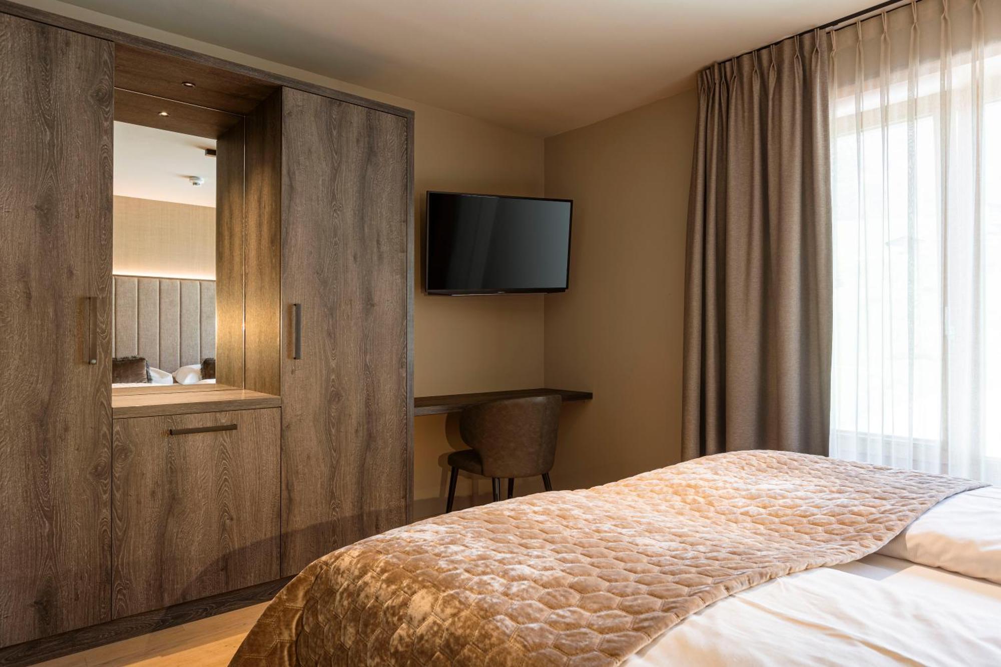 Montafon Suites Schruns By Alps Resorts エクステリア 写真